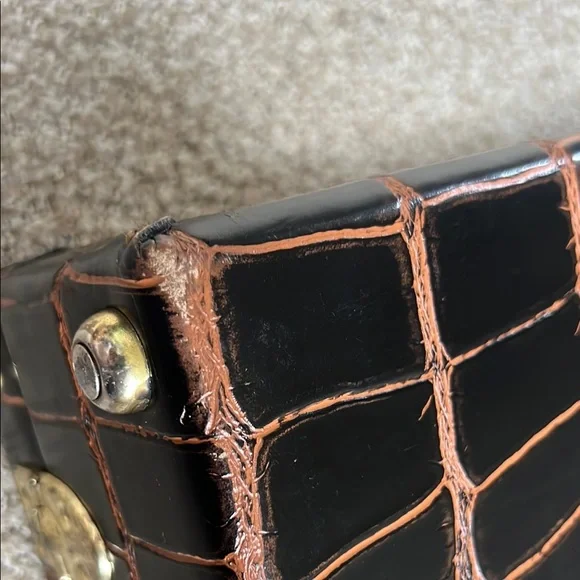 Elegant Black and Brown Crocodile Pattern Briefcase - Picture 12 of 16